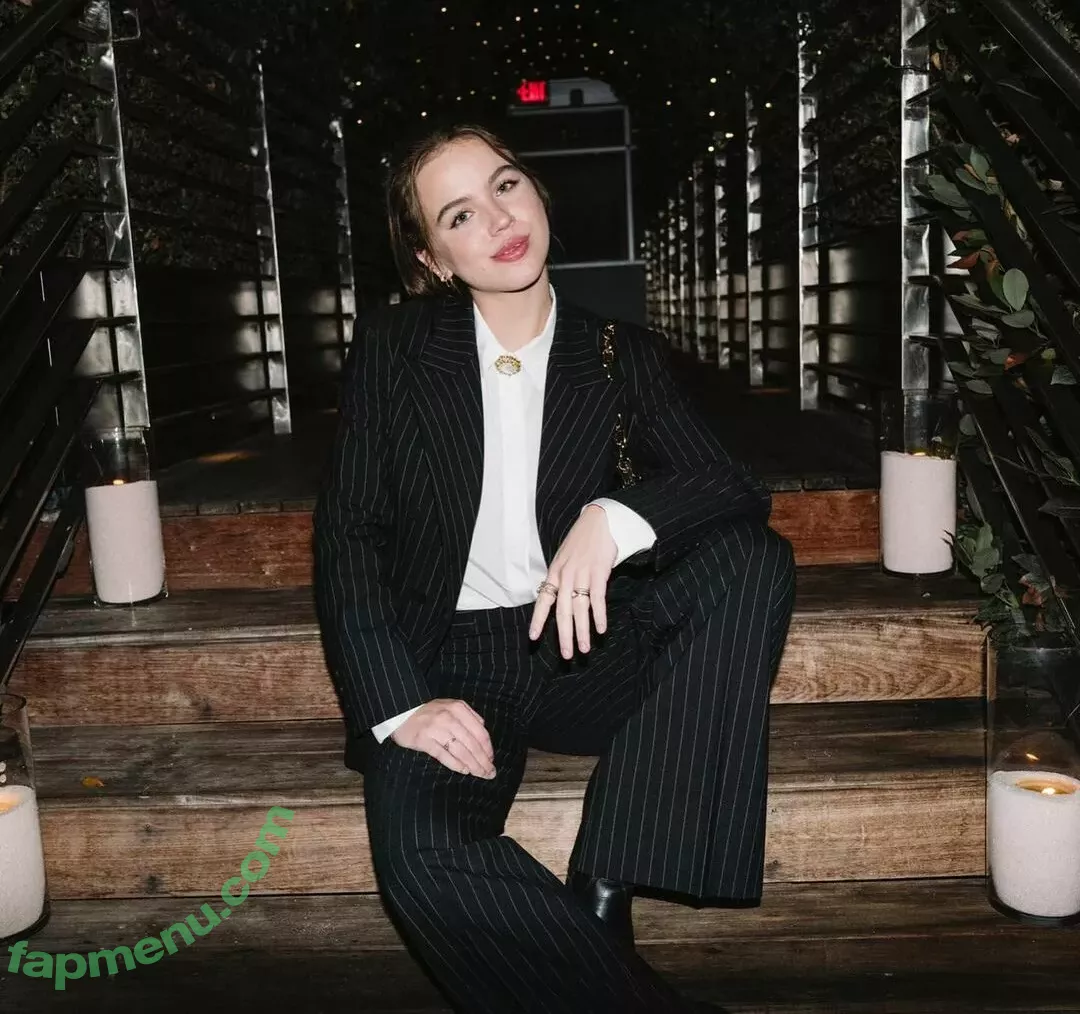 Emma Brooks nude photo #2099 (emma_brooks / emmabrooks / emmabrooksmcallister)