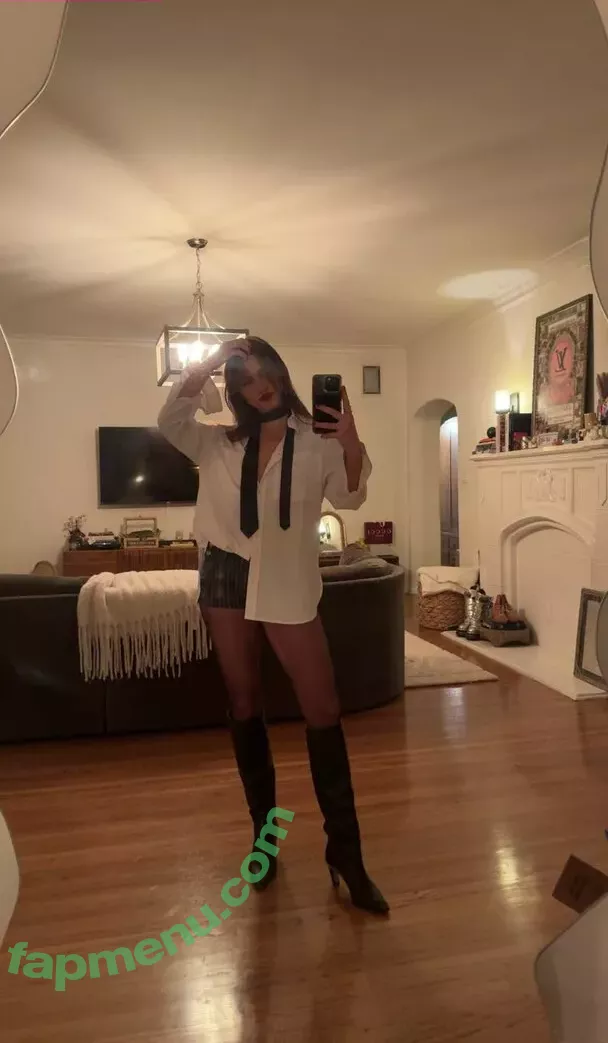 Emma Brooks nude photo #2103 (emma_brooks / emmabrooks / emmabrooksmcallister)