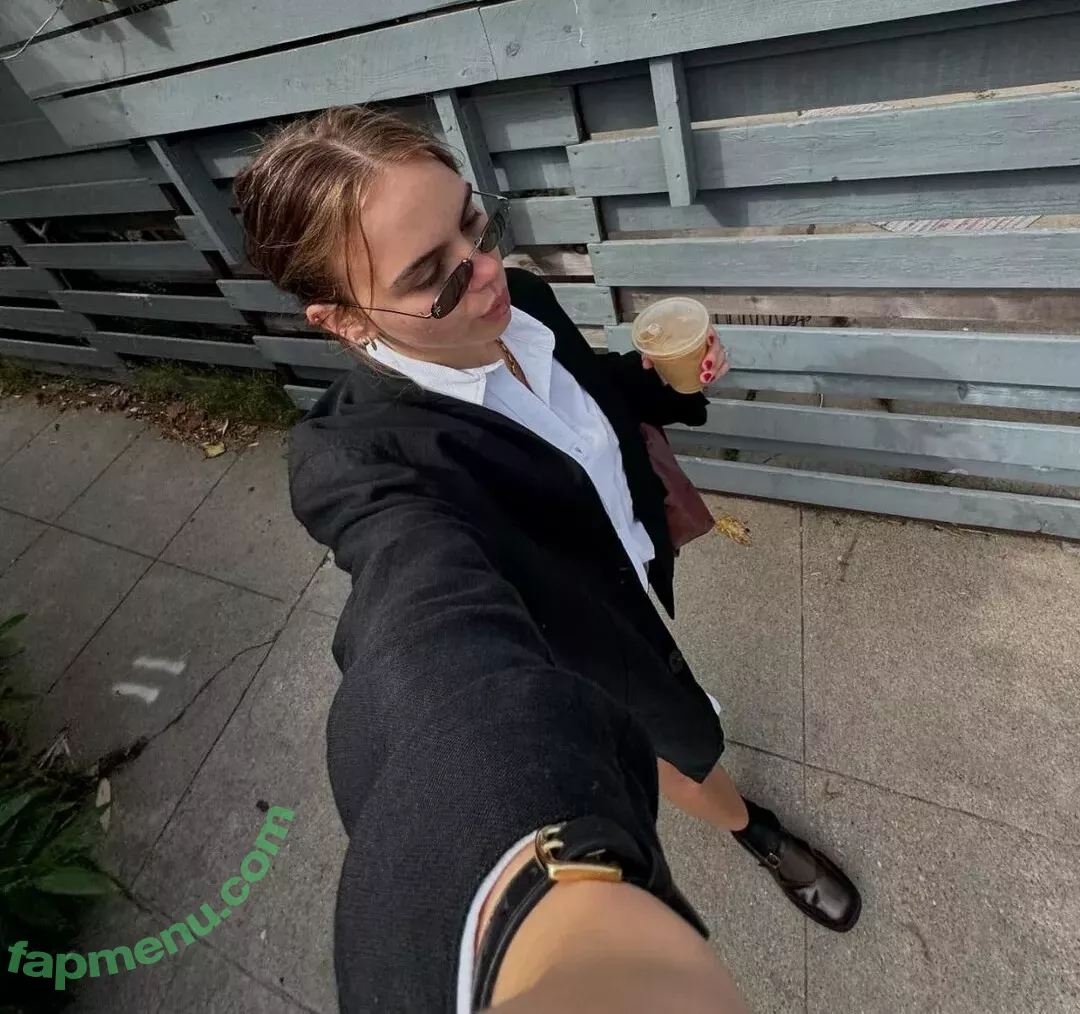 Emma Brooks nude photo #2111 (emma_brooks / emmabrooks / emmabrooksmcallister)