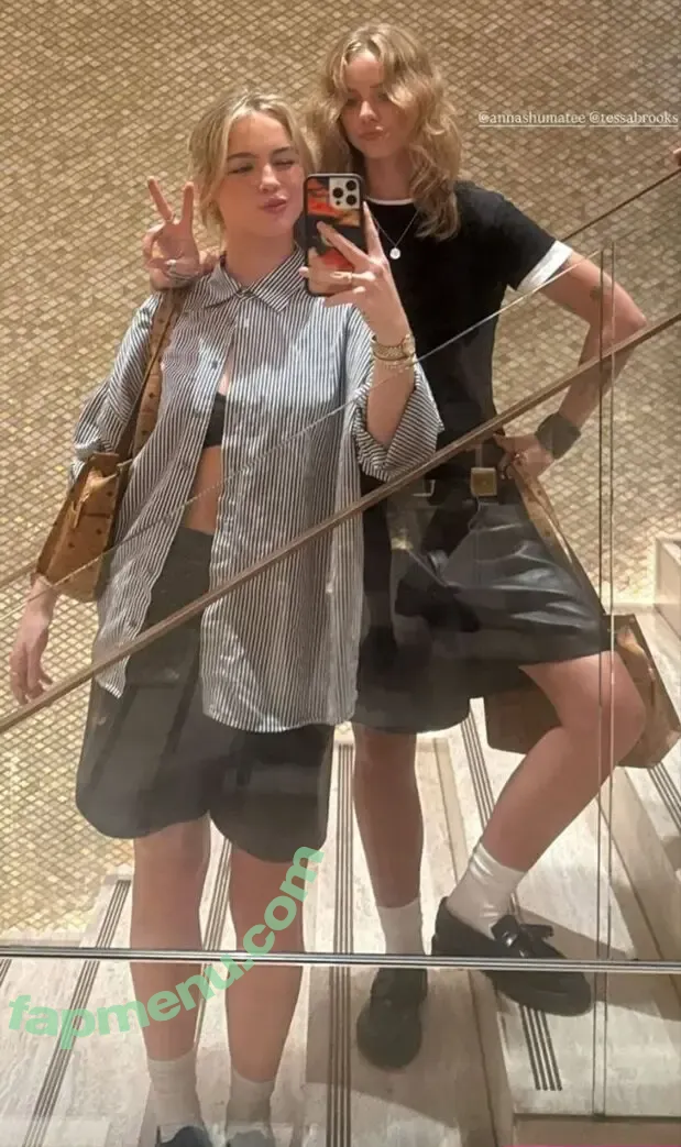 Emma Brooks nude photo #2789 (emma_brooks / emmabrooks / emmabrooksmcallister)