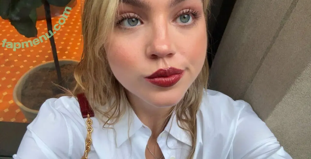 Emma Brooks nude photo #2801 (emma_brooks / emmabrooks)