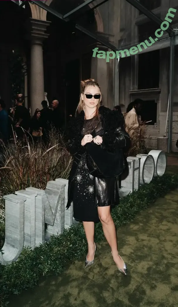 Emma Brooks nude photo #2836 (emma_brooks / emmabrooks)