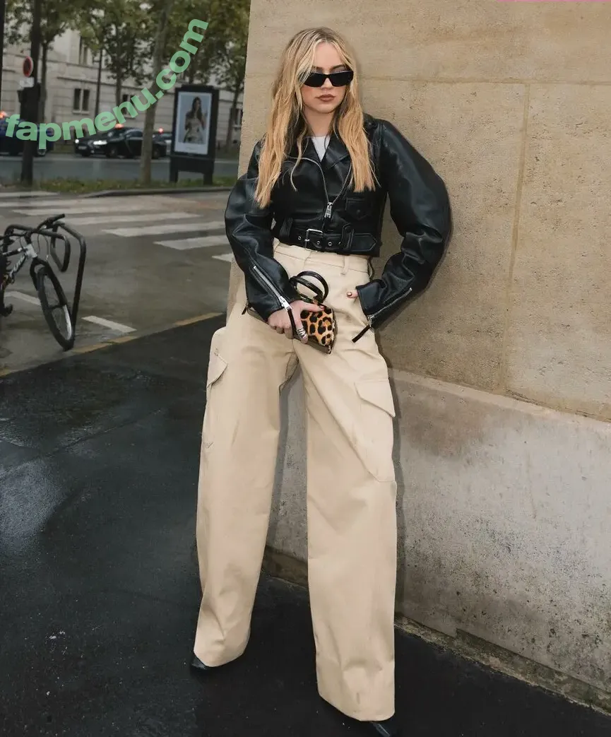 Emma Brooks nude photo #2854 (emma_brooks / emmabrooks)