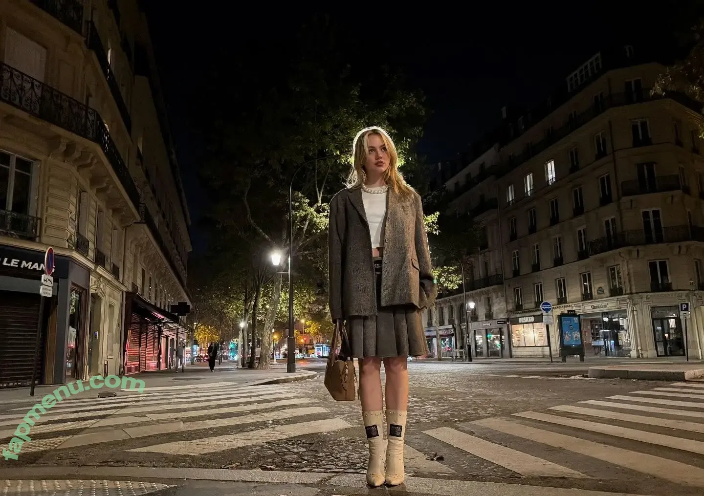 Emma Brooks nude photo #2876 (emma_brooks / emmabrooks)