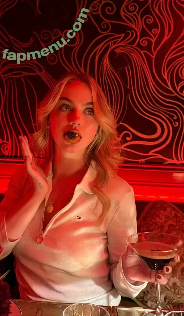 Emma Brooks nude photo #2961 (emma_brooks / emmabrooks)