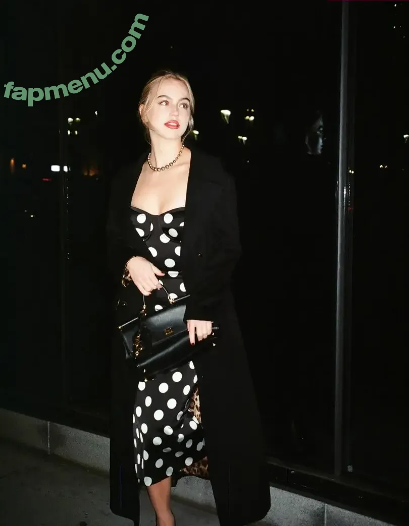 Emma Brooks nude photo #3008 (emma_brooks / emmabrooks / emmabrooksmcallister)