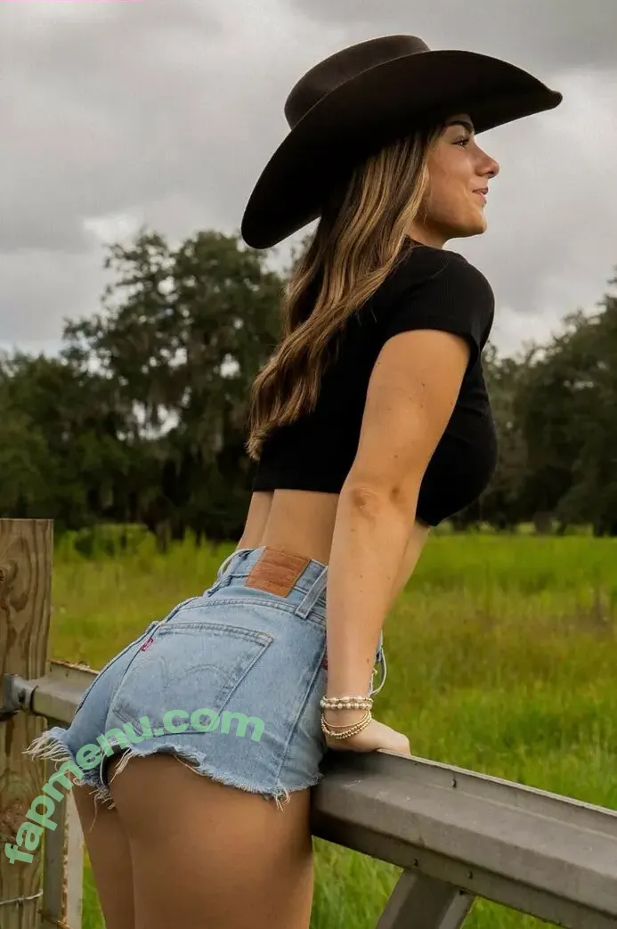 Emma Buckley nude photo #0052 (emmasbuckley)