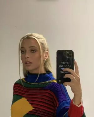 Emma Chamberlain / emmachamberlain nude photo #0005