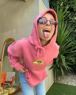 Emma Chamberlain / emmachamberlain nude photo #0019