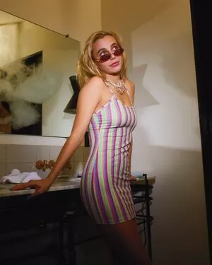 Emma Chamberlain / emmachamberlain nude photo #0039