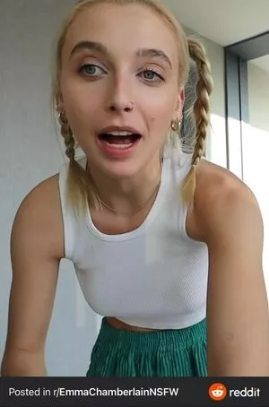 Emma Chamberlain / emmachamberlain nude photo #0091