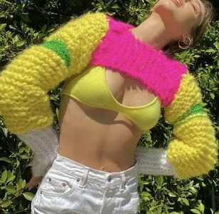 Emma Chamberlain / emmachamberlain nude photo #0232