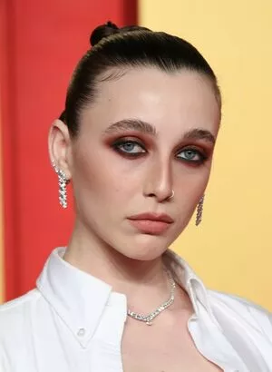 Emma Chamberlain / emmachamberlain nude photo #0256