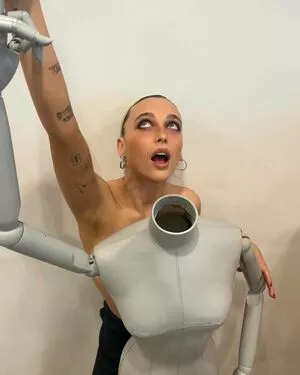 Emma Chamberlain / emmachamberlain nude photo #0262