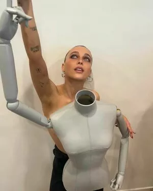 Emma Chamberlain / emmachamberlain nude photo #0263