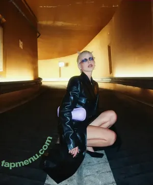 Emma Chamberlain / emmachamberlain nude photo #0632