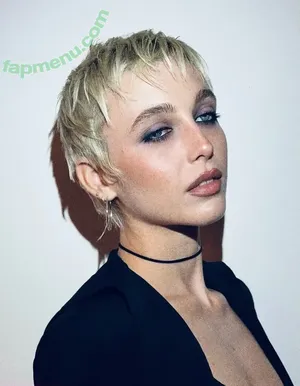 Emma Chamberlain / emmachamberlain nude photo #0650