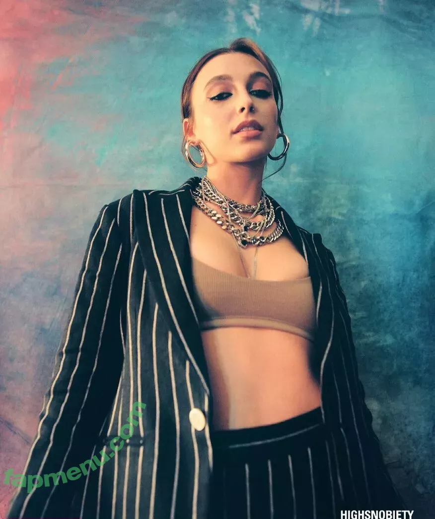 Emma Chamberlain nude photo #0030 (emmachamberlain)