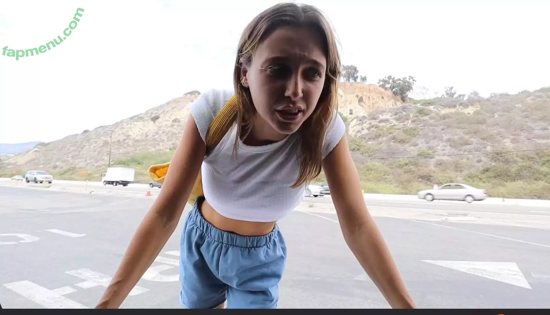 Emma Chamberlain nude photo #0106 (emmachamberlain)