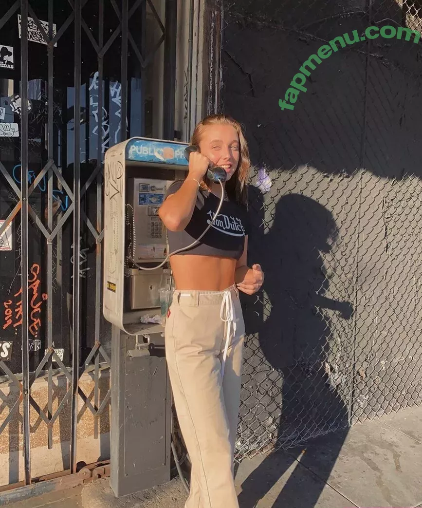 Emma Chamberlain nude photo #0214 (emmachamberlain)
