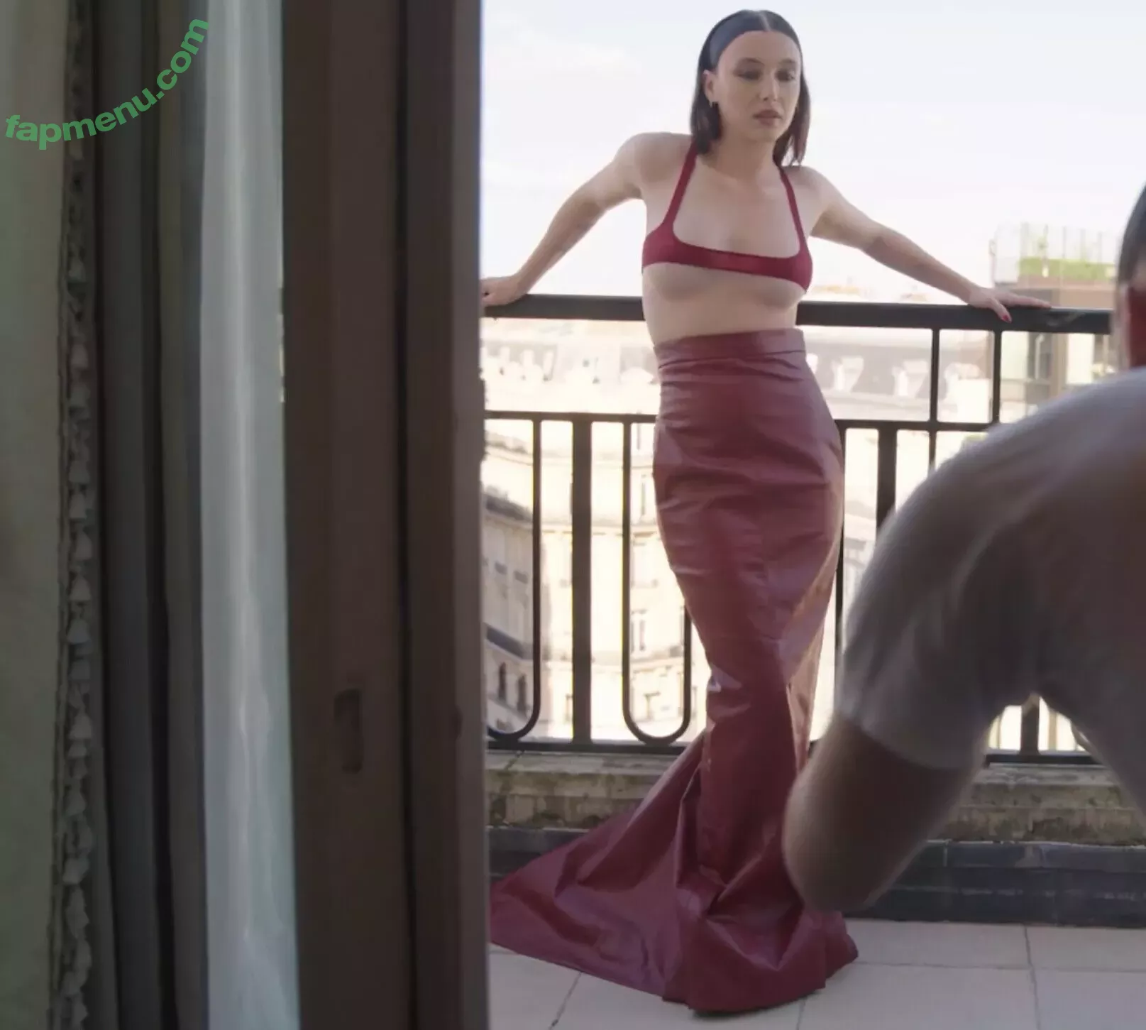 Emma Chamberlain nude photo #0307 (emmachamberlain)