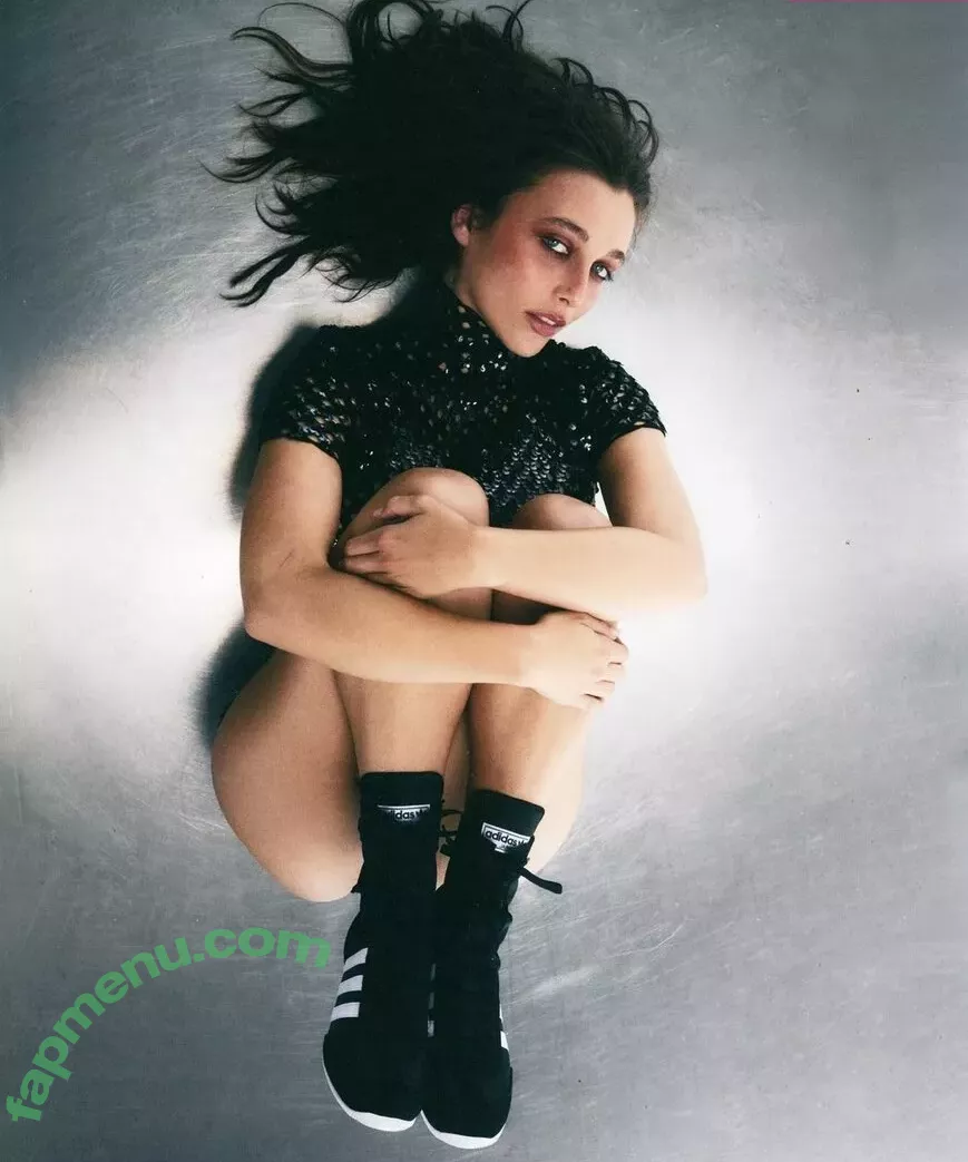 Emma Chamberlain nude photo #0393 (emmachamberlain)