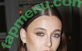 Emma Chamberlain nude photo #0408 (emmachamberlain)
