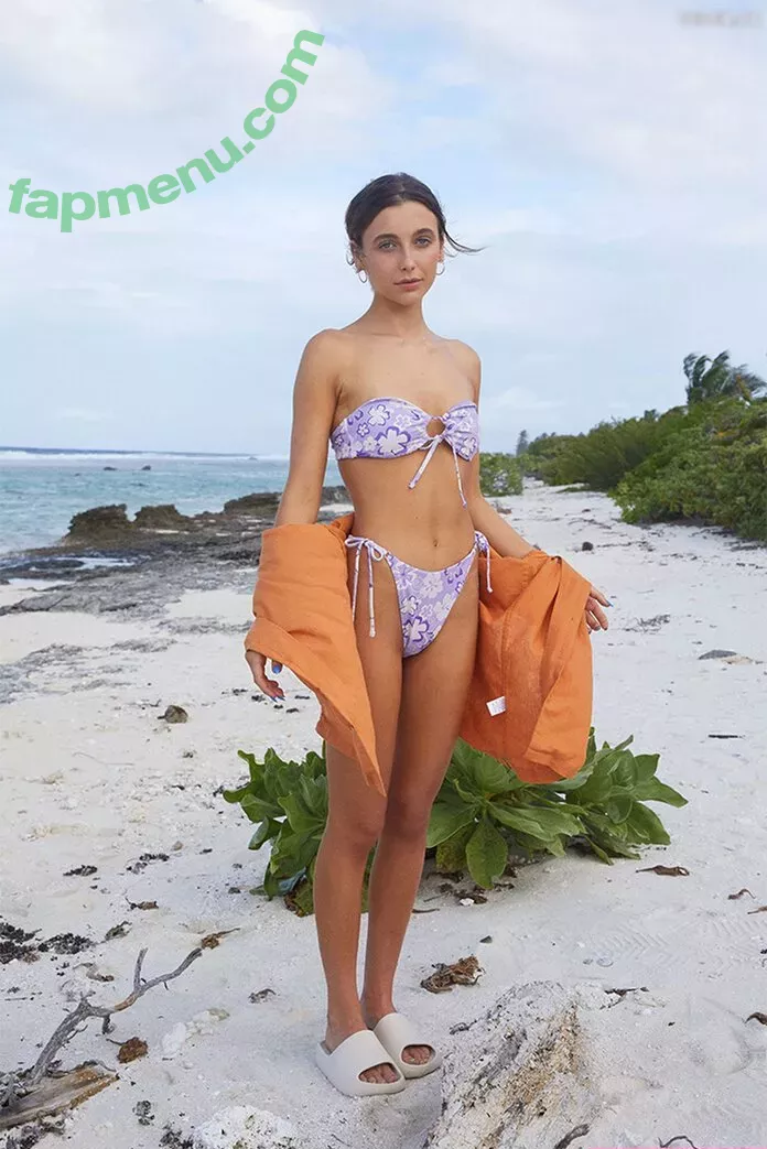 Emma Chamberlain nude photo #0482 (biancasotelo14 / emmachamberlain)