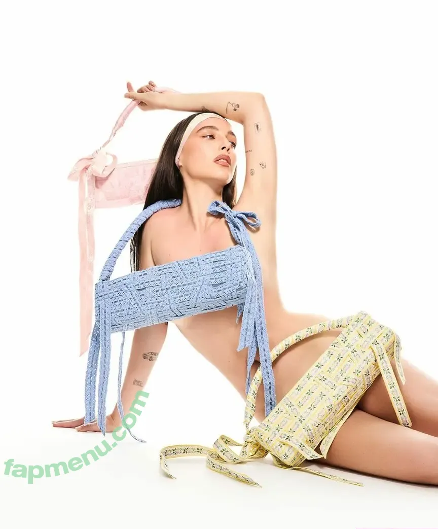 Emma Chamberlain nude photo #0566 (emmachamberlain)