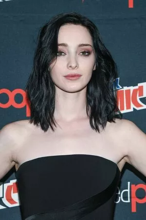 Emma Dumont / emmadumont nude photo #0043