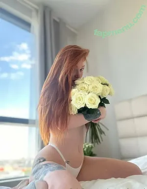 emma.fox.red / foxredrolo nude photo #0010