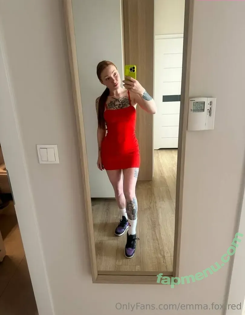 emma.fox.red nude photo #0020 (foxredrolo)