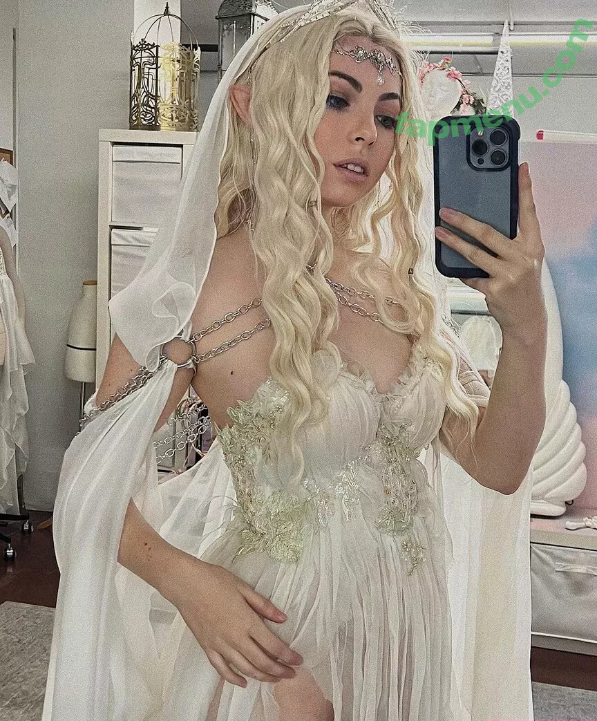 Emma Karla Peet nude photo #0006 (emmakarlahime)