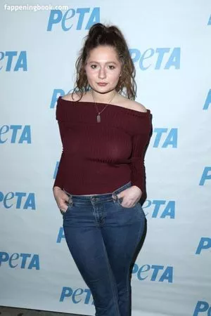 Emma Kenney / EmmaRoseKenney / emmakenney / ems4638 nude photo #0008