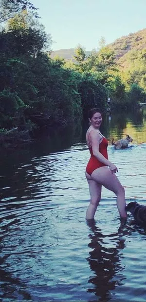 Emma Kenney / EmmaRoseKenney / emmakenney / ems4638 nude photo #0026