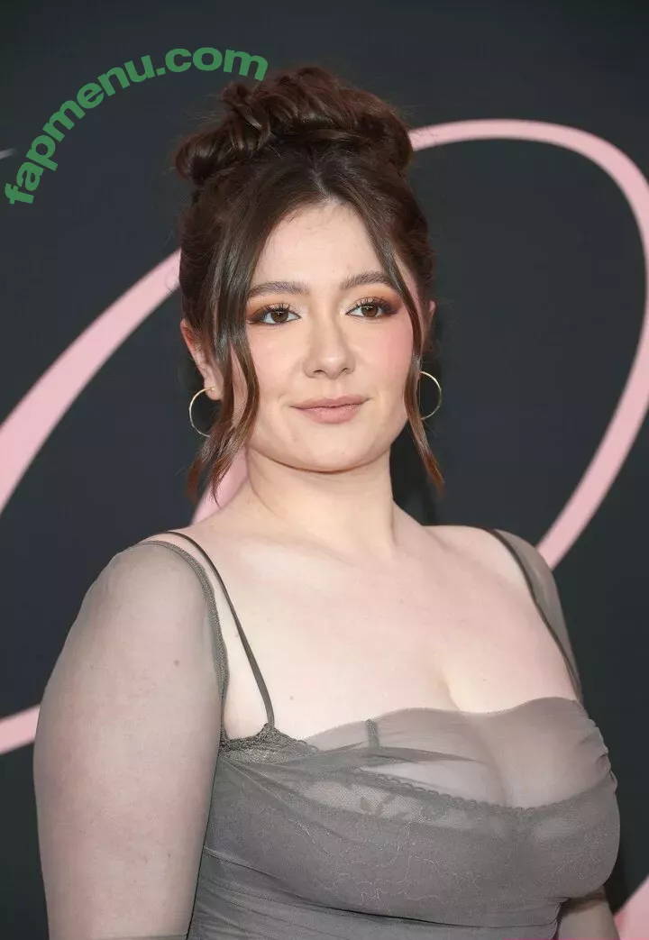 Emma Kenney nude photo #0325 (EmmaRoseKenney / emmakenney / ems4638)