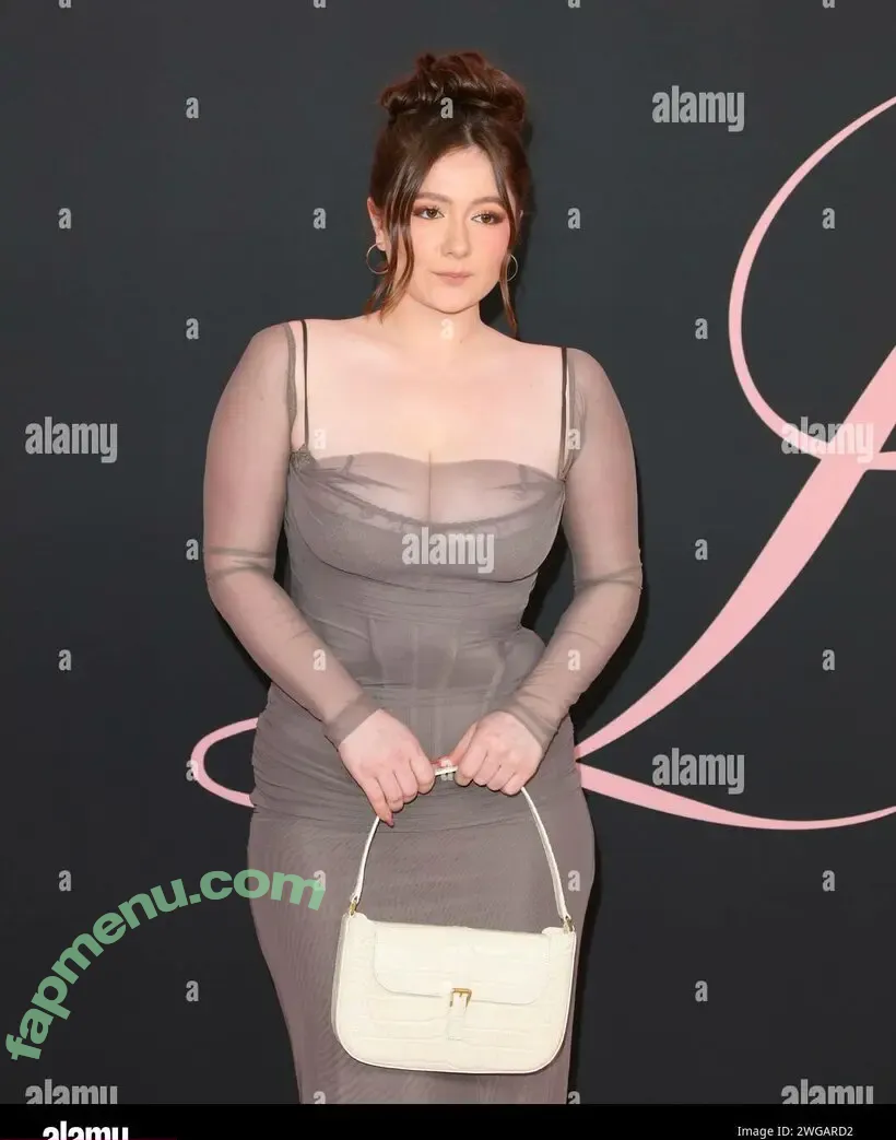 Emma Kenney nude photo #0621 (EmmaRoseKenney / emmakenney)