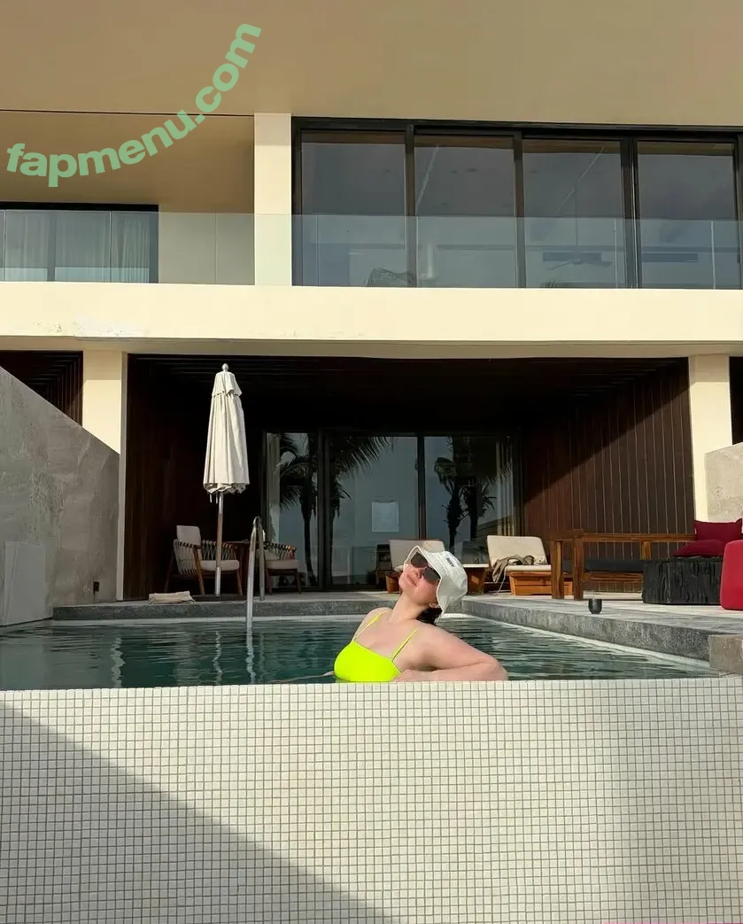 Emma Kenney nude photo #0648 (EmmaRoseKenney / emmakenney)