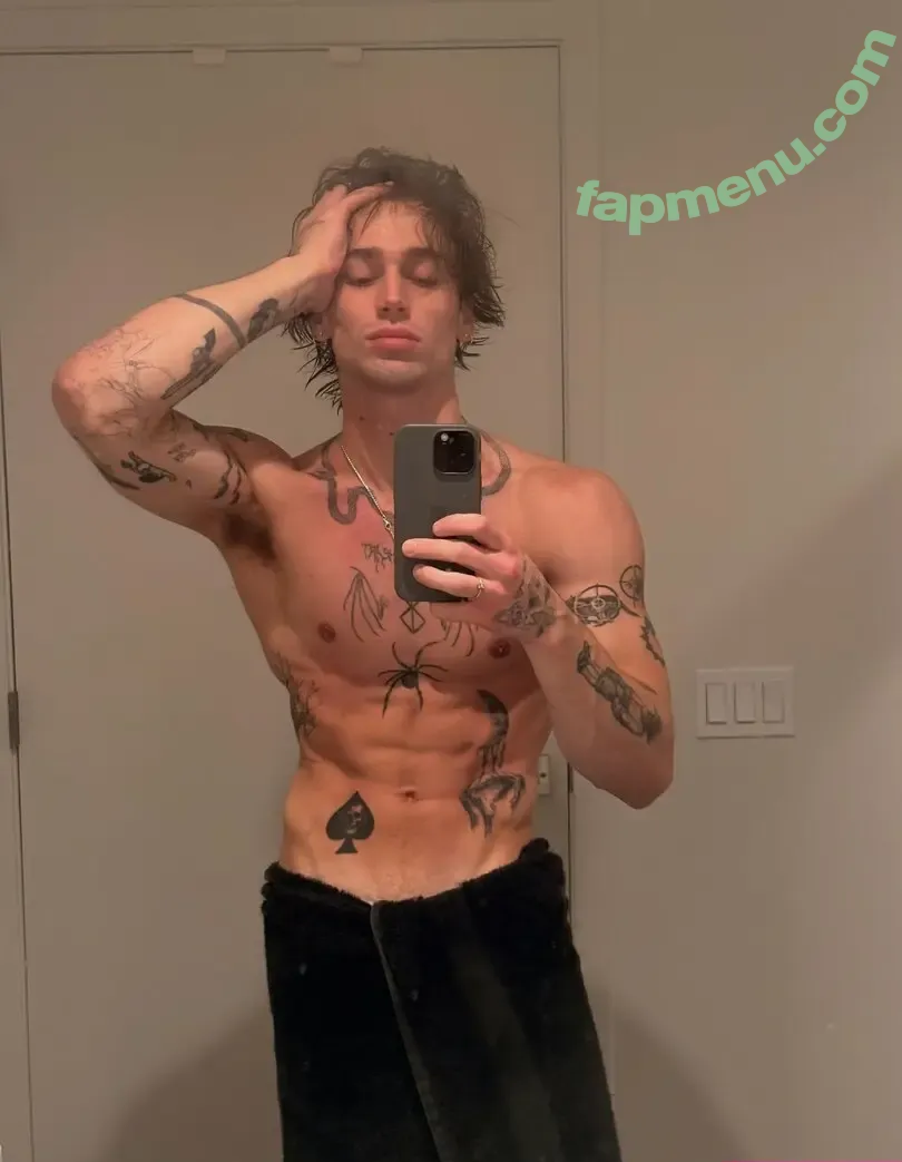 Emma Langevin nude photo #0289 (emmalangevin / emmalangevinxo)