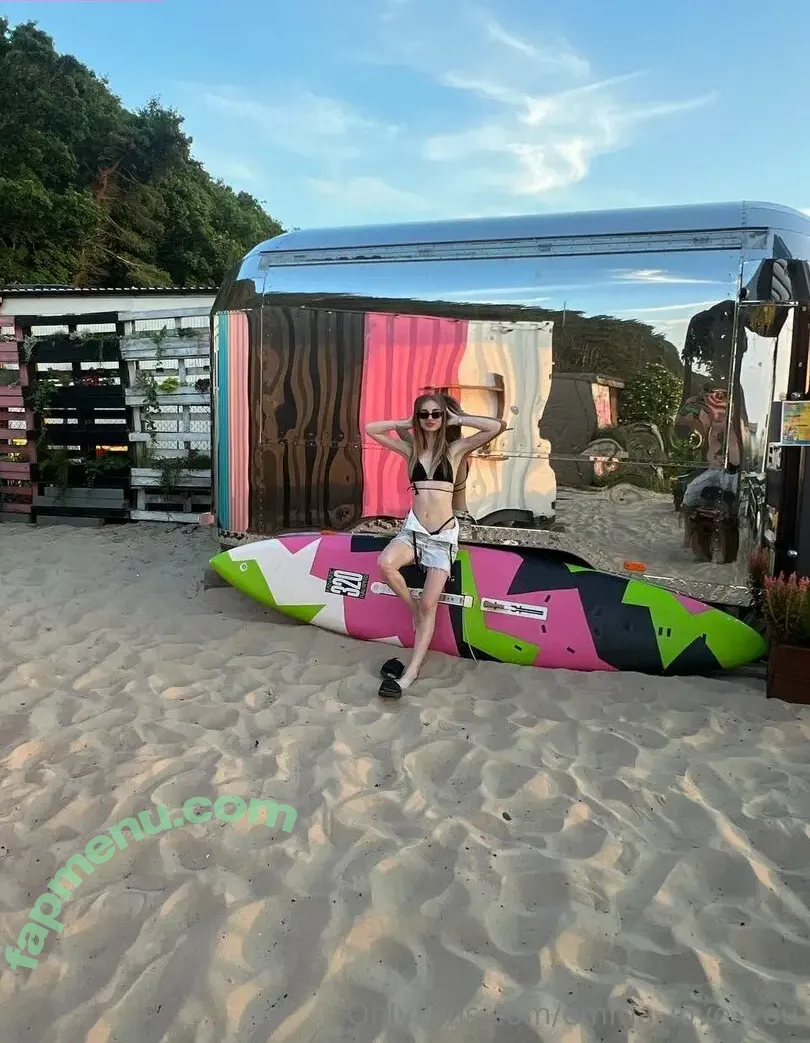 emma_love_you nude photo #0035 (warwar2025)