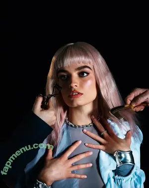 Emma Mackey / Sex Education Flaunt magazine shoot / emmatmackey nude photo #0226