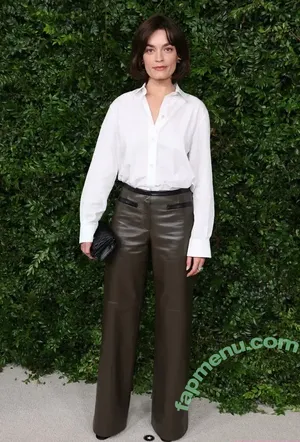 Emma Mackey / Sex Education Flaunt magazine shoot / emmatmackey nude photo #0238