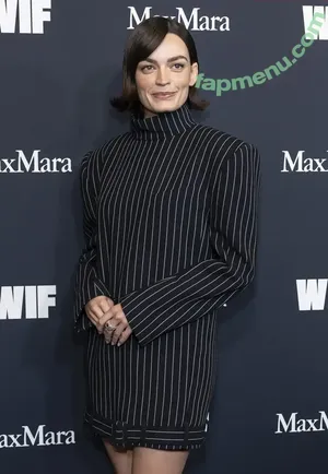 Emma Mackey / Sex Education Flaunt magazine shoot / emmatmackey nude photo #0242