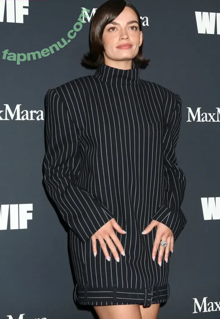 Emma Mackey nude photo #0247 (Sex Education Flaunt magazine shoot / emmatmackey)