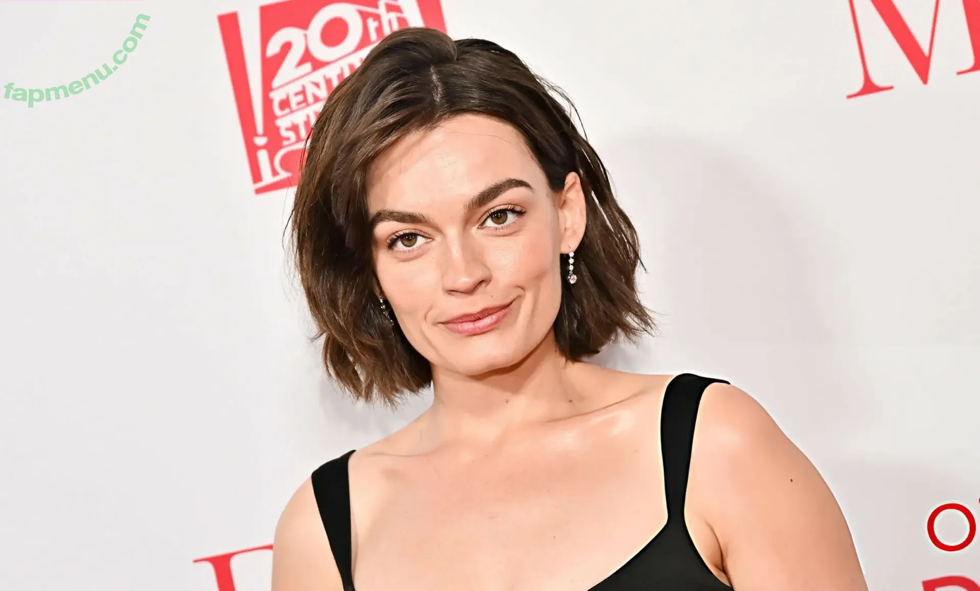 Emma Mackey nude photo #0287 (emmamackeyoff / emmatmackeys_)