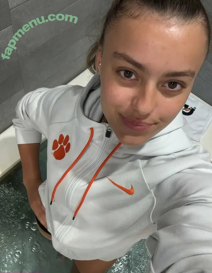 Emma Malewski nude photo #0379 (emma_malewski)