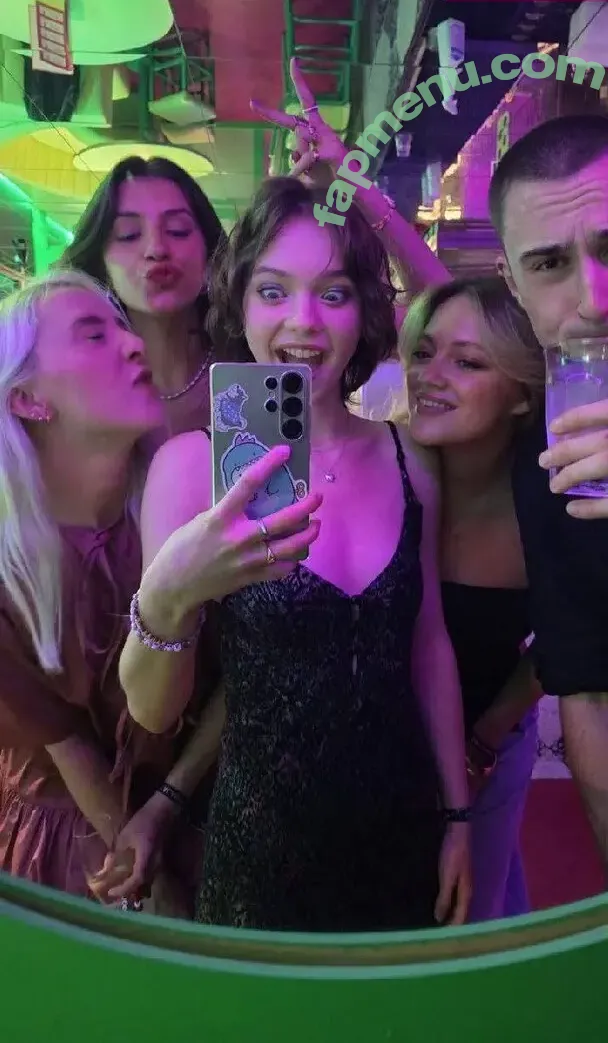 Emma Myers nude photo #1060 (ememyers / emma_myers)