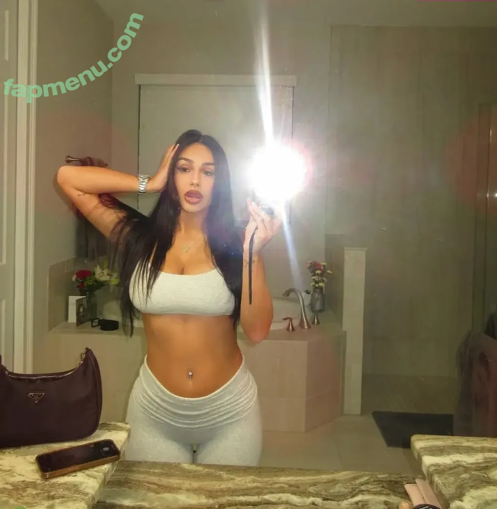 Emma Petisco nude photo #0040 (emmapetisco)