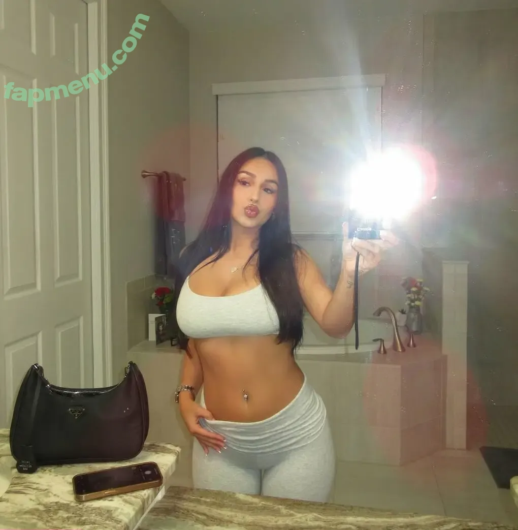 Emma Petisco nude photo #0041 (emmapetisco)