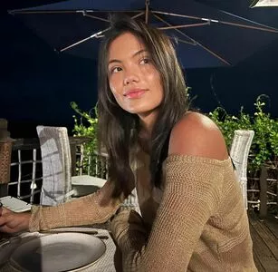 Emma Raducanu / EmmaRaducanu nude photo #0081